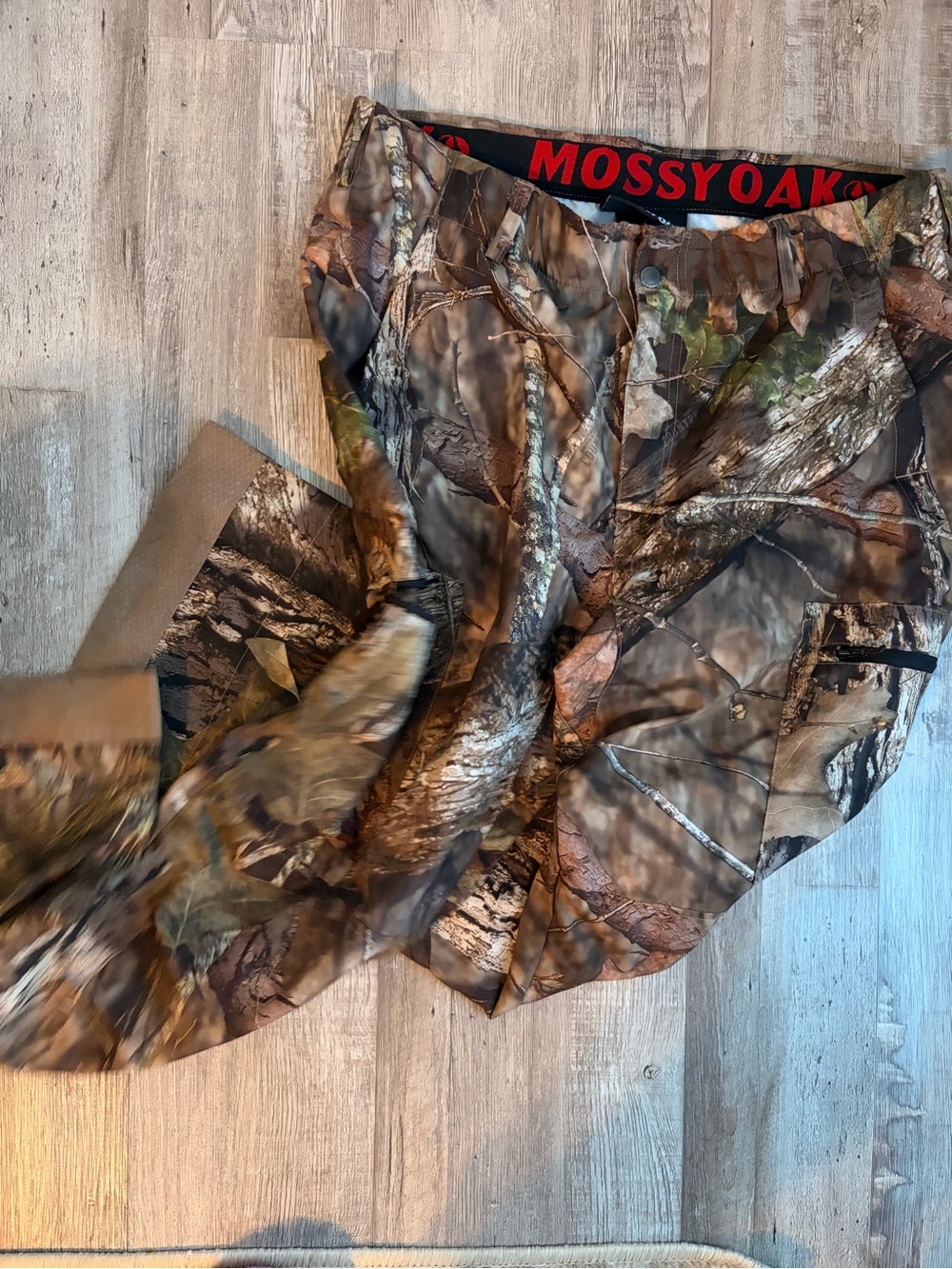 Mossy Oak Black and Red Logo Waistband with Black Tag